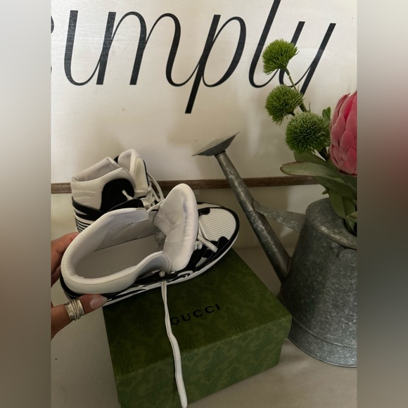 Authentic Gucci basket, high black white sneakers (Men’s) - Picture 3 of 10